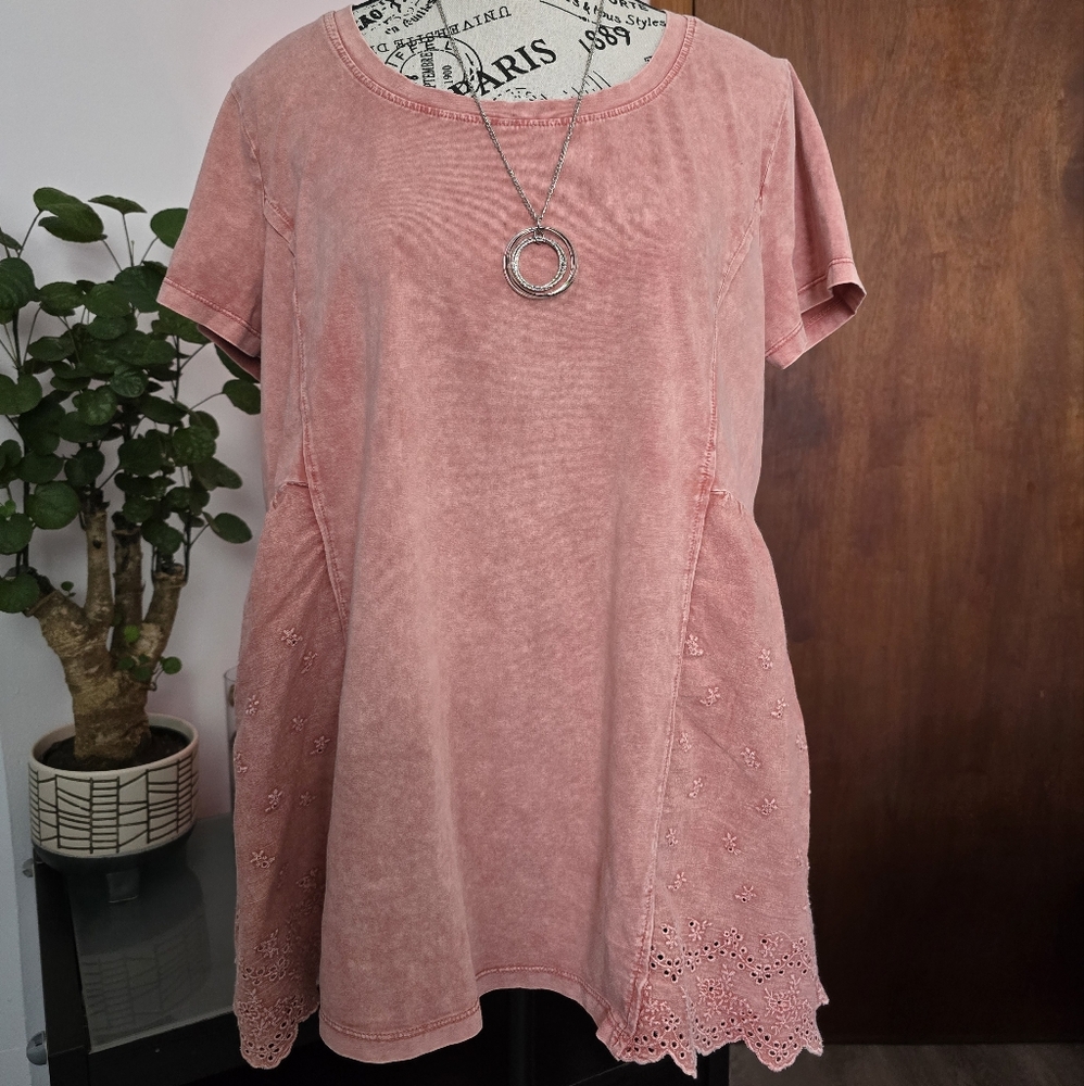 Pink Short Sleeve Tunic with Lace Hem